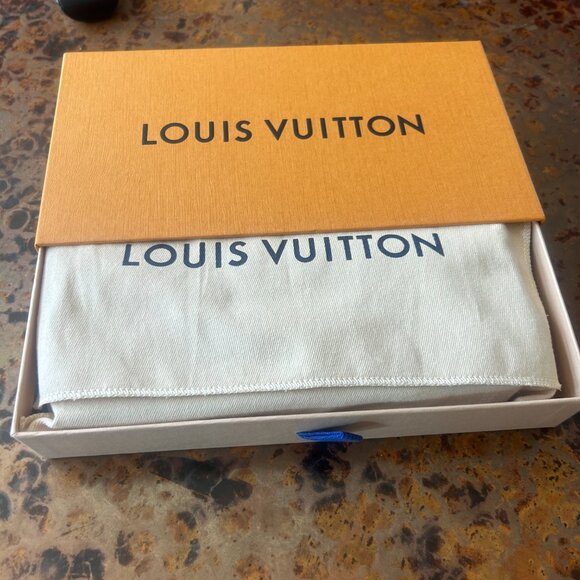 Louis Vuitton bag - Picture 12 of 13